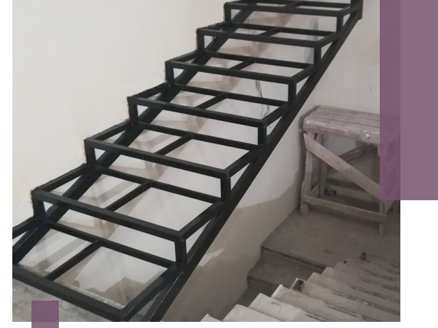 Демонтаж лестниц на металлокаркасе в Ачинске: быстрый вывоз и разбор