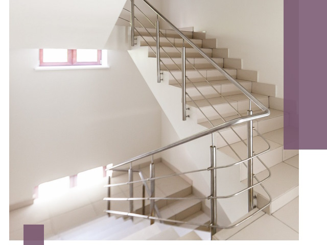 Установка и замена перил в подъезде в Ачинске