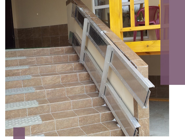 Откидные пандусы под ключ в Ачинске — монтаж и демонтаж