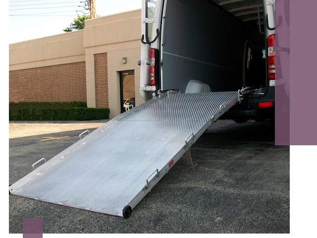 Мобильные пандусы в Ачинске — производство, монтаж и аренда