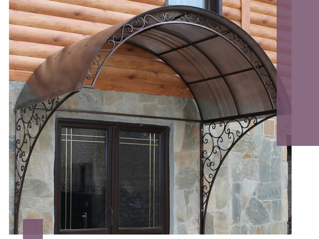 Арочные козырьки под ключ в Ачинске: изготовление и монтаж