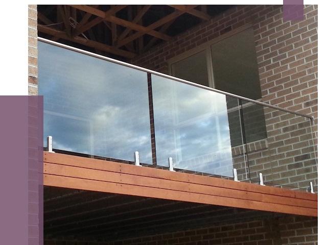 Стеклянные парапеты на крыше и террасе в Ачинске от 11396 руб. | ПРОЛЁТ-Чнс