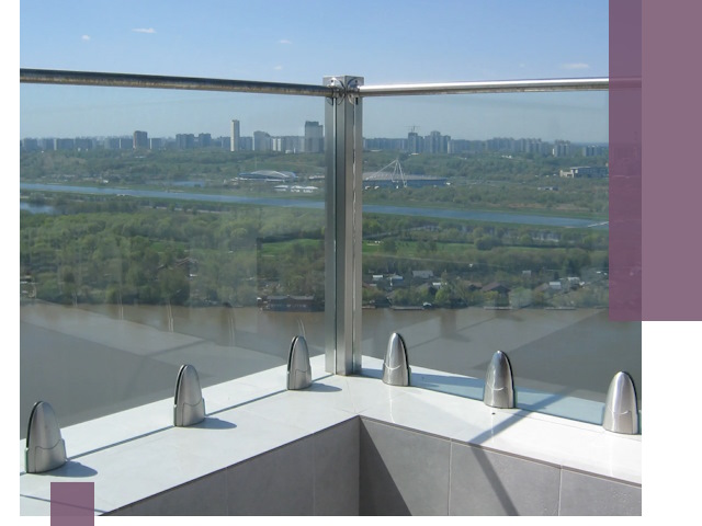 Стеклянные парапеты премиум класса в Ачинске для домов и бизнесов